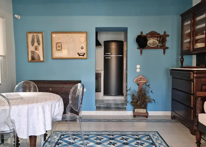 Abella Maison, * キスノス