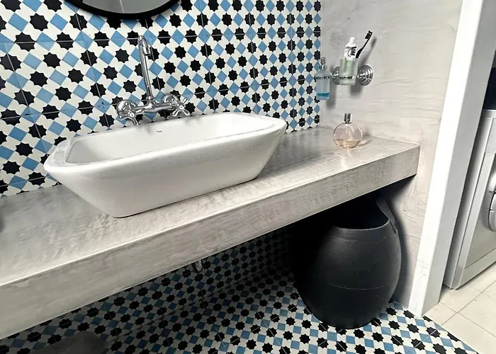 Abella Maison, アパート